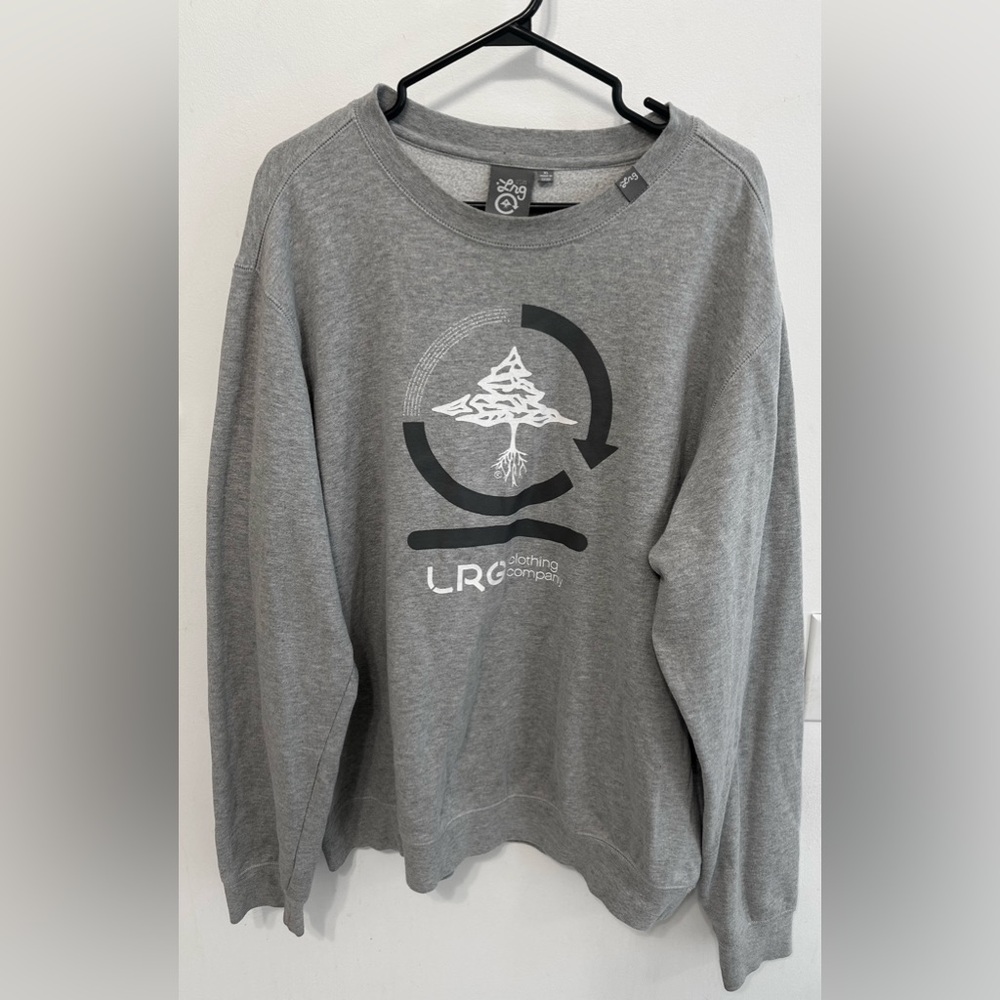 XL Men’s LRG Crewneck, Grey